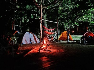 Camping didekat Pantai Katapang